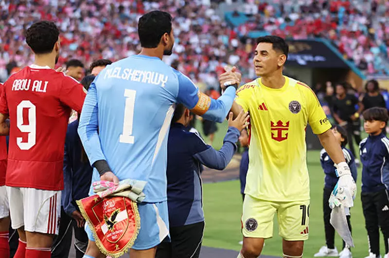 حراس المرمى يتألقون في مواجهة الأهلي وإنتر ميامي: تصريحات فيفا تكشف التفاصيل!