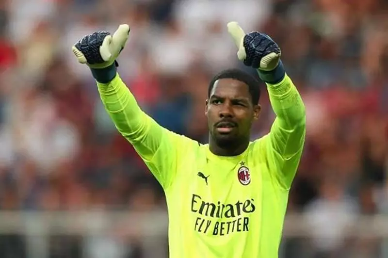 ماينان يتعثر في الانتقال إلى تشيلسي: استمرار جهود ضم جيتينز